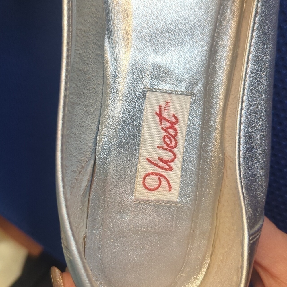 Vguc Silver Leather Nine West Loafers Sz 7 - Image 5